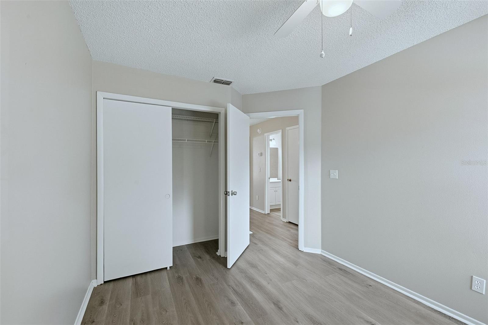 Image 28 of 43 For 2530 Lancaster Court