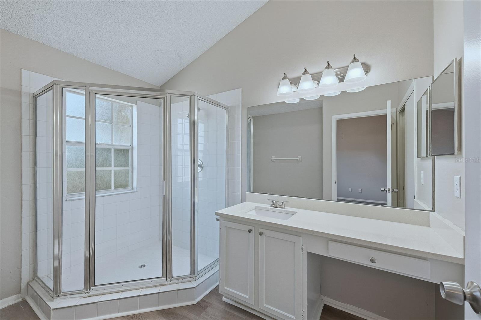 Image 34 of 43 For 2530 Lancaster Court