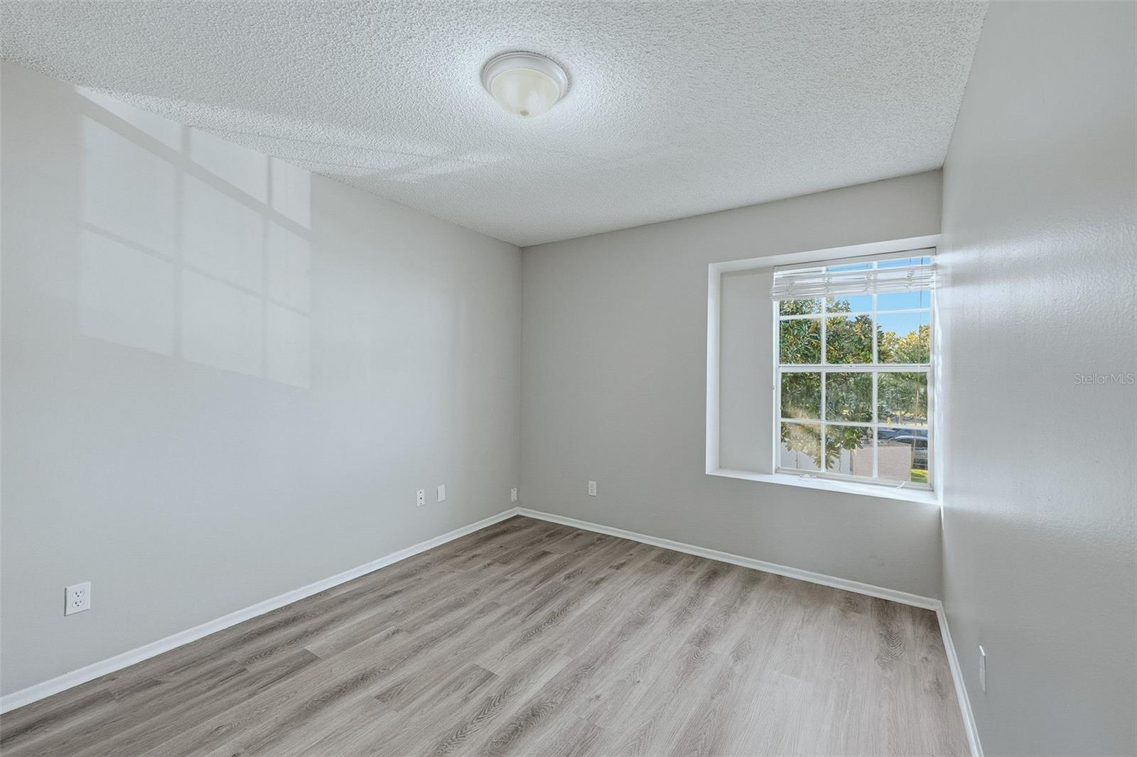 Image 8 of 43 For 2530 Lancaster Court