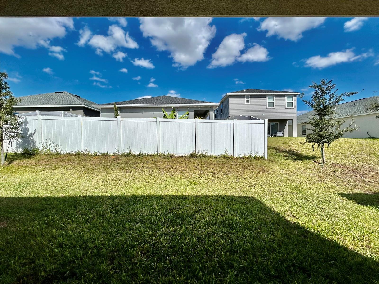 Image 19 of 32 For 2611 Tulip Drive