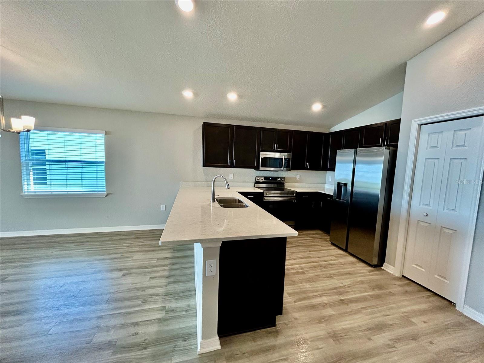 Image 7 of 32 For 2611 Tulip Drive