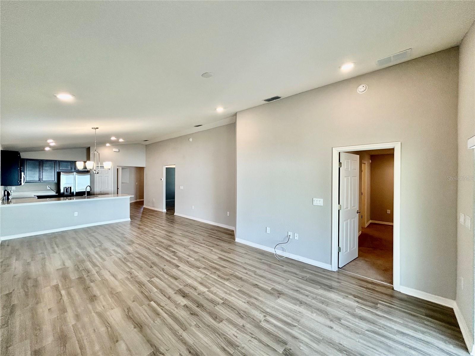 Image 9 of 32 For 2611 Tulip Drive