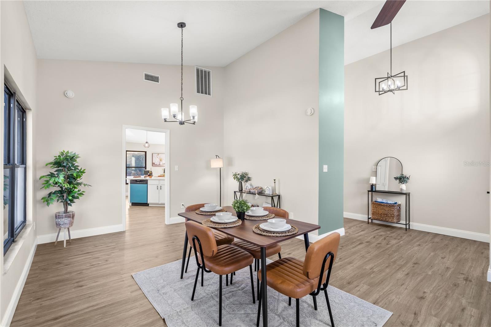 Image 17 of 48 For 8644 Shenna Court