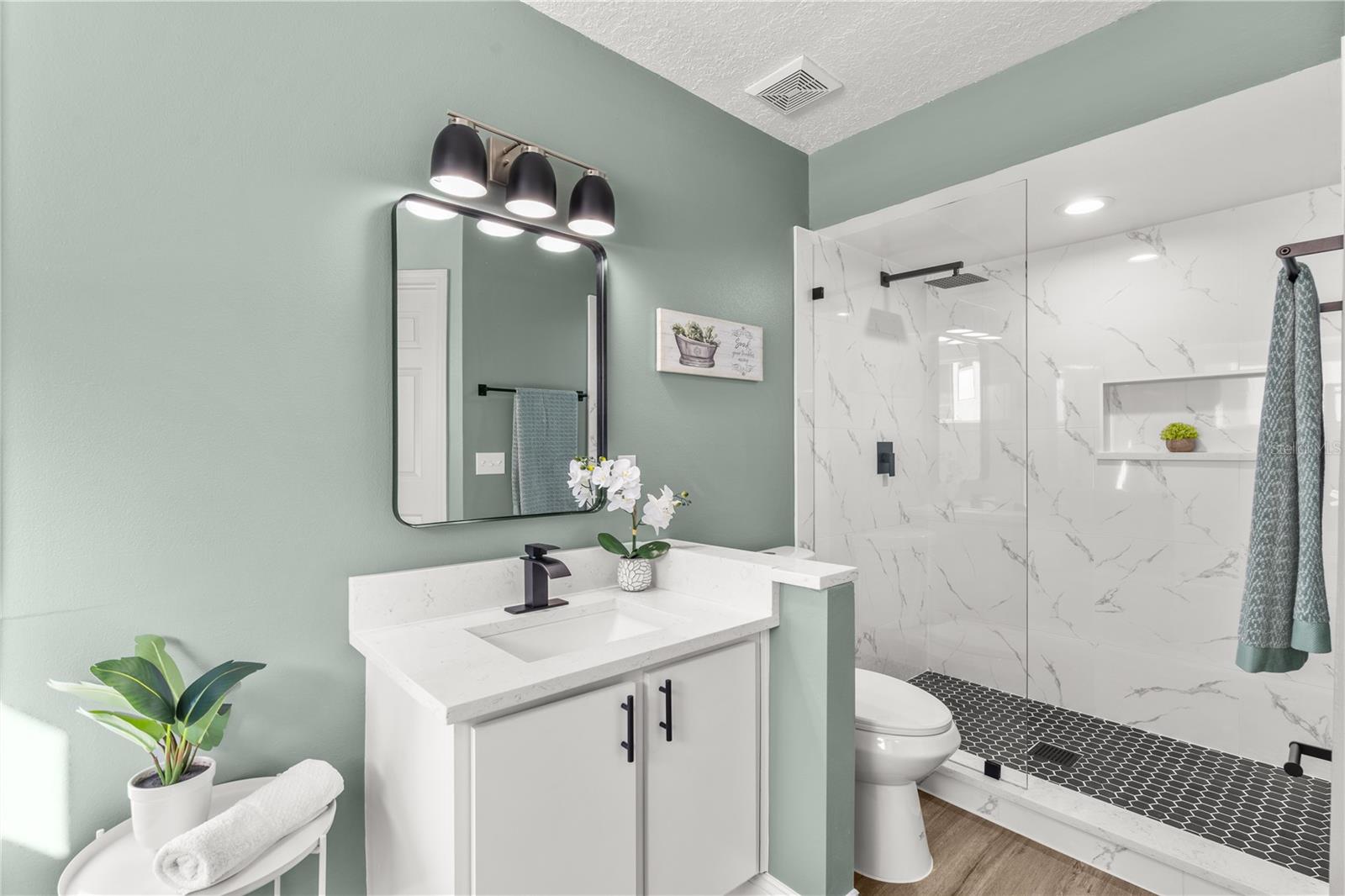 Image 24 of 48 For 8644 Shenna Court