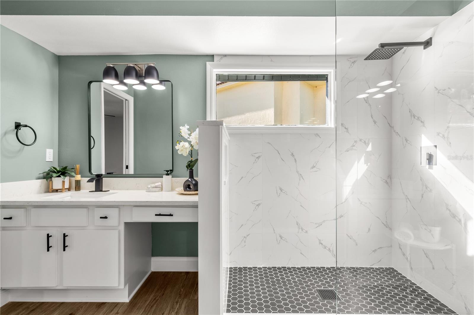 Image 27 of 48 For 8644 Shenna Court