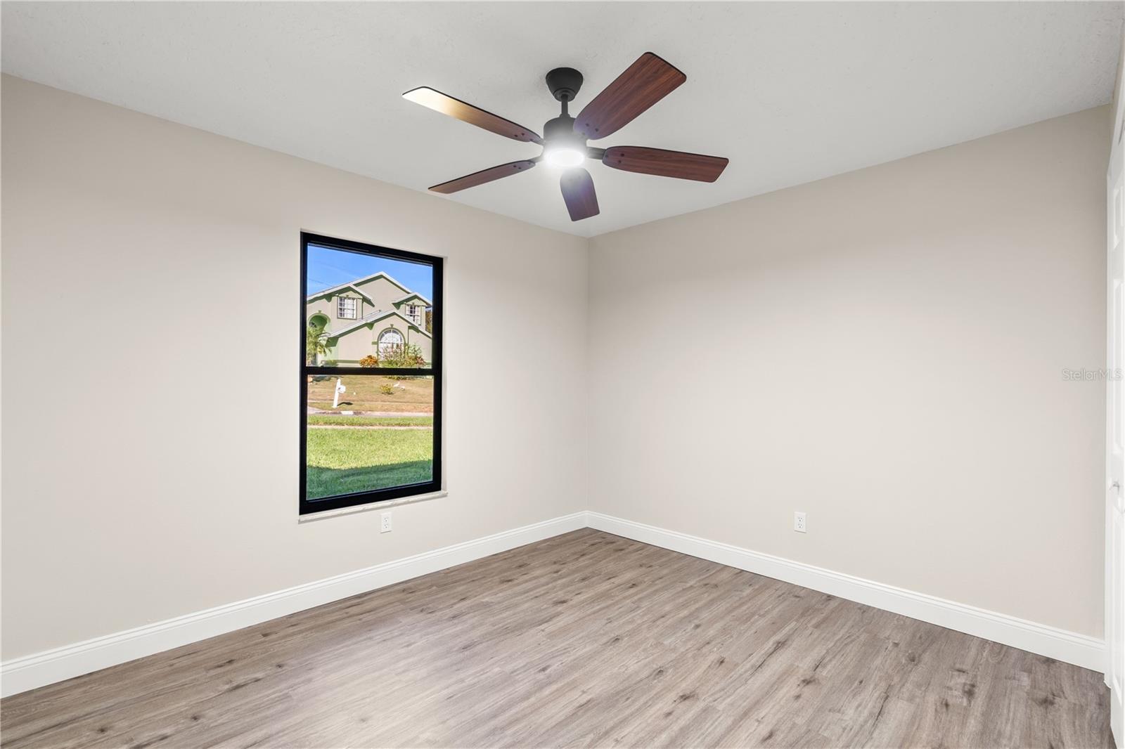 Image 32 of 48 For 8644 Shenna Court