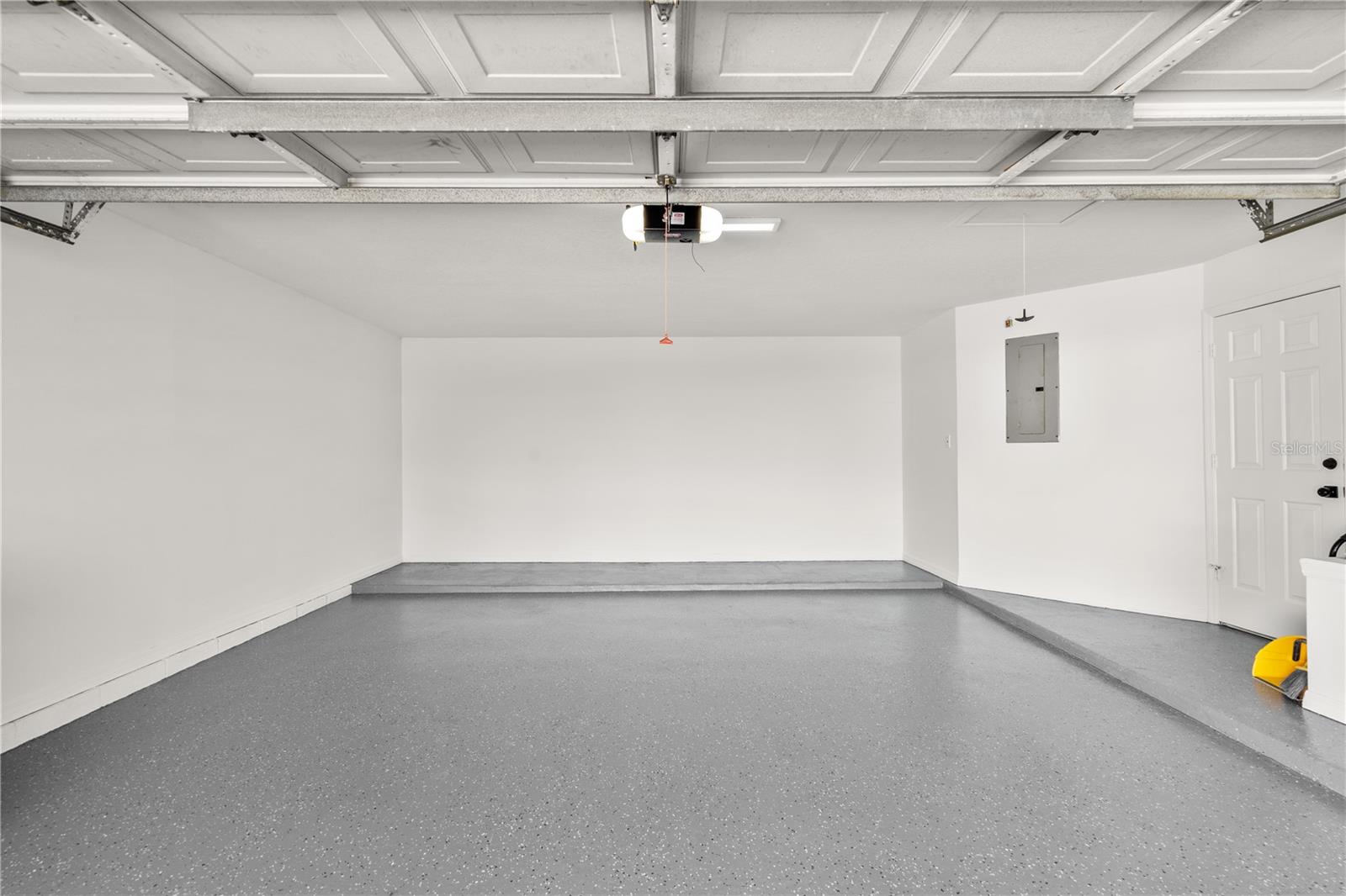 Image 39 of 48 For 8644 Shenna Court