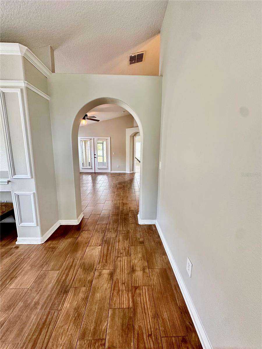 Image 10 of 38 For 9226 Pecky Cypress Way