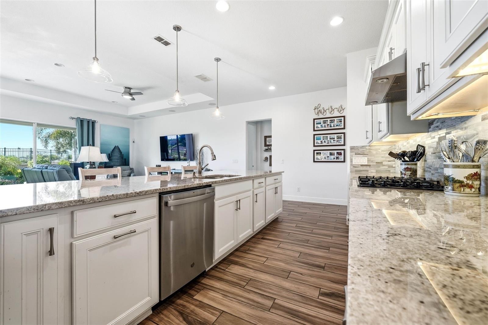 Image 17 of 60 For 2074 Flora Pass Place