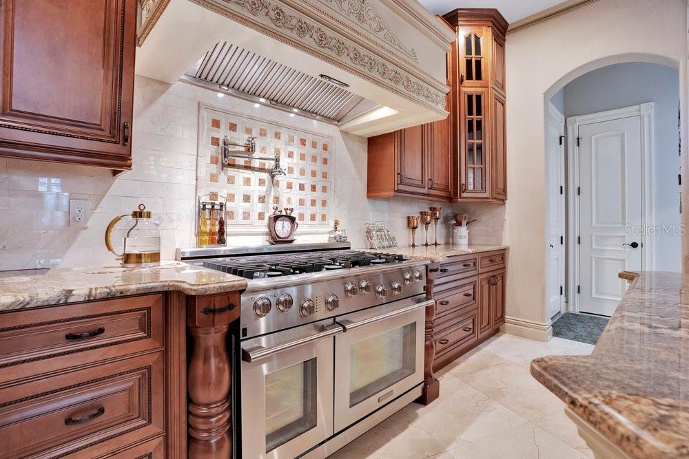 Image 18 of 97 For 5750 Emerington Cres