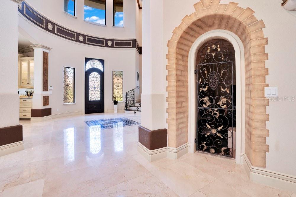 Image 22 of 97 For 5750 Emerington Cres