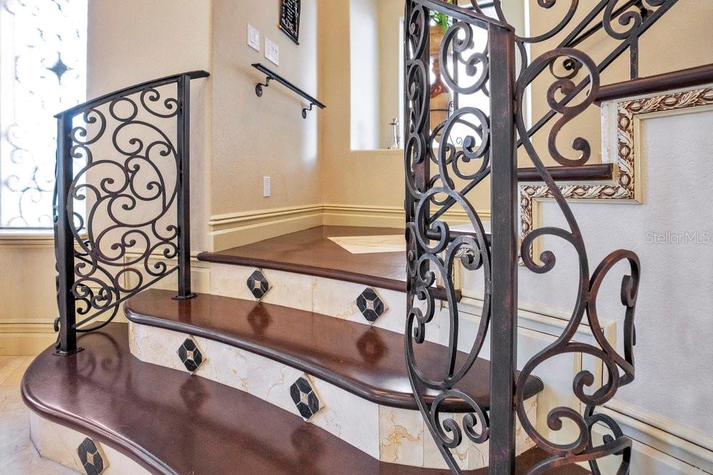 Image 25 of 97 For 5750 Emerington Cres