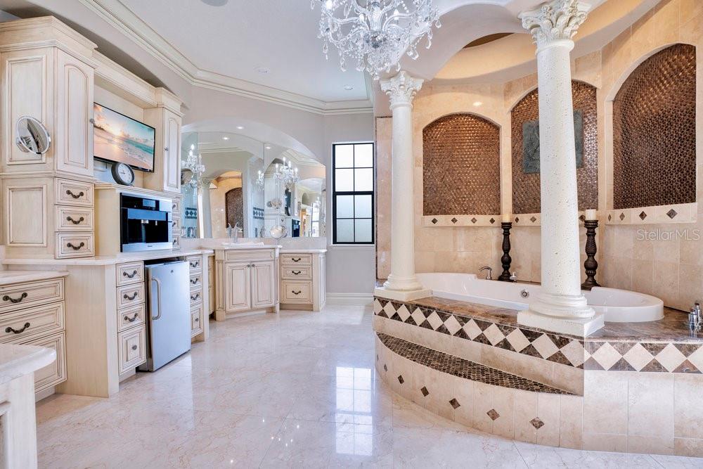 Image 40 of 97 For 5750 Emerington Cres