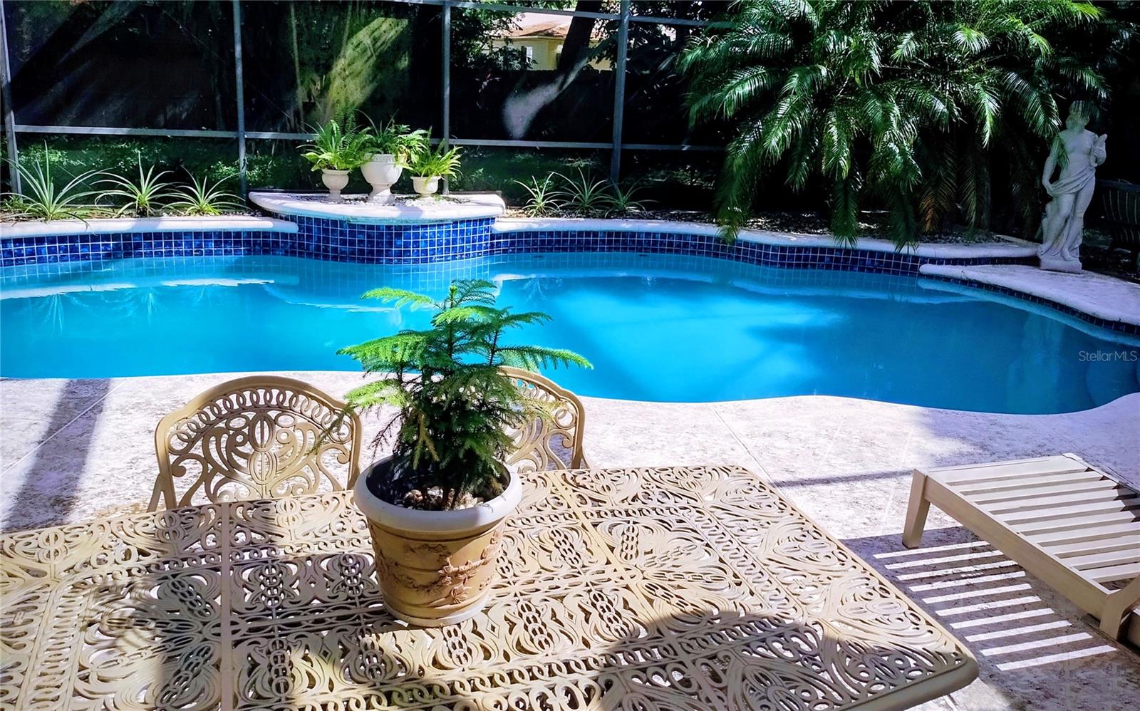 Image 3 of 8 For 1215 Groveland Avenue