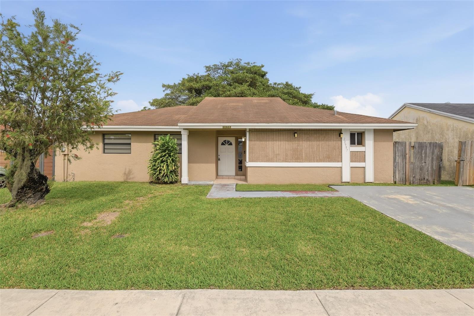 Details for 20957 124th Avenue Road, MIAMI, FL 33177