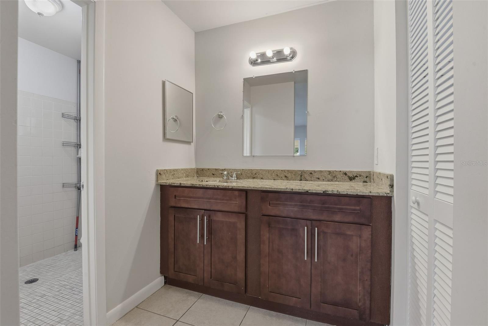 Image 10 of 27 For 20957 124th Avenue Road