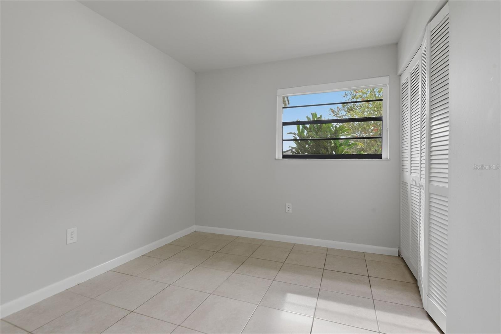 Image 14 of 27 For 20957 124th Avenue Road