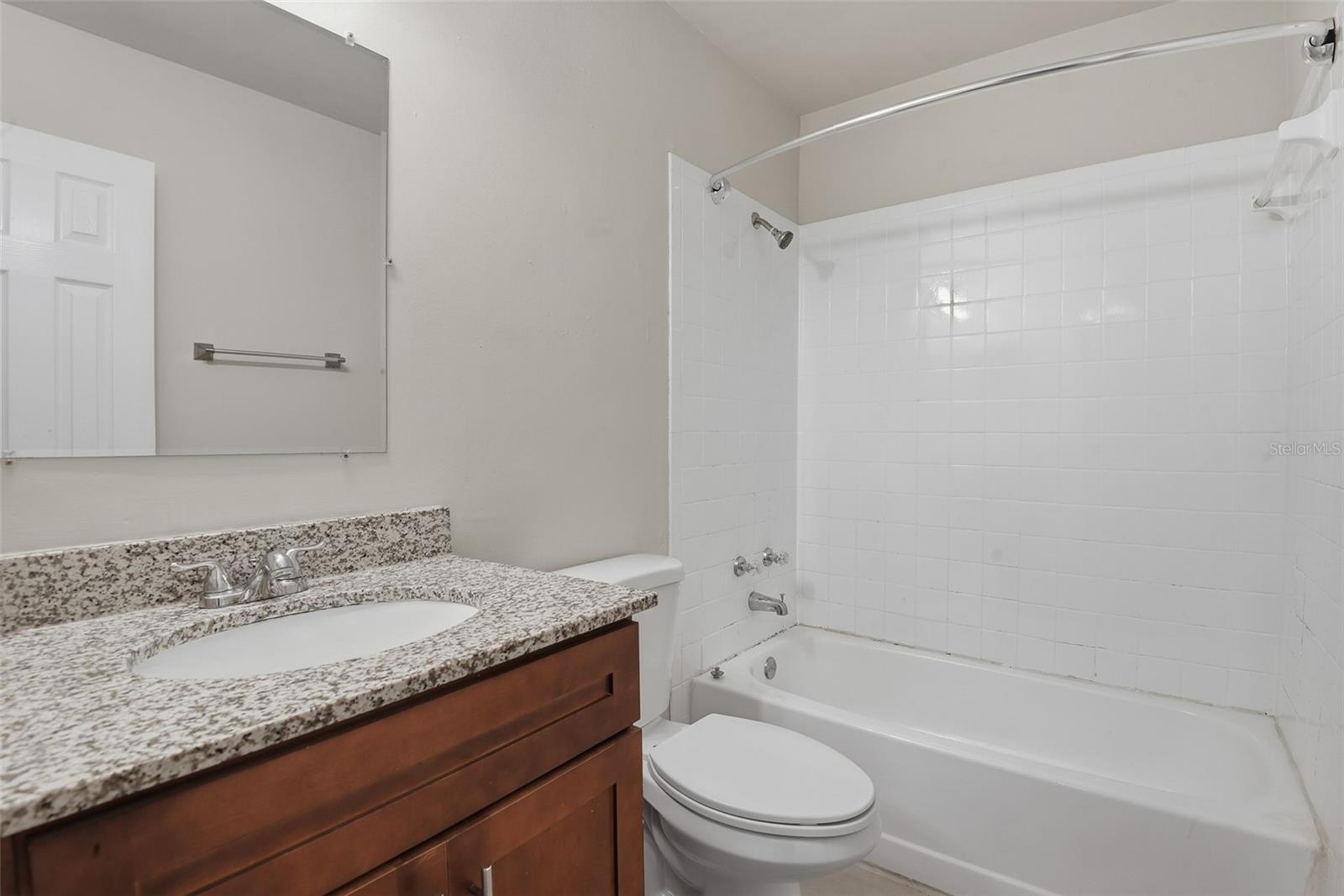 Image 18 of 27 For 20957 124th Avenue Road