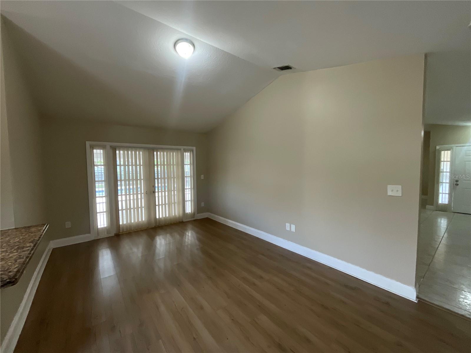 Image 7 of 11 For 10105 141st Court