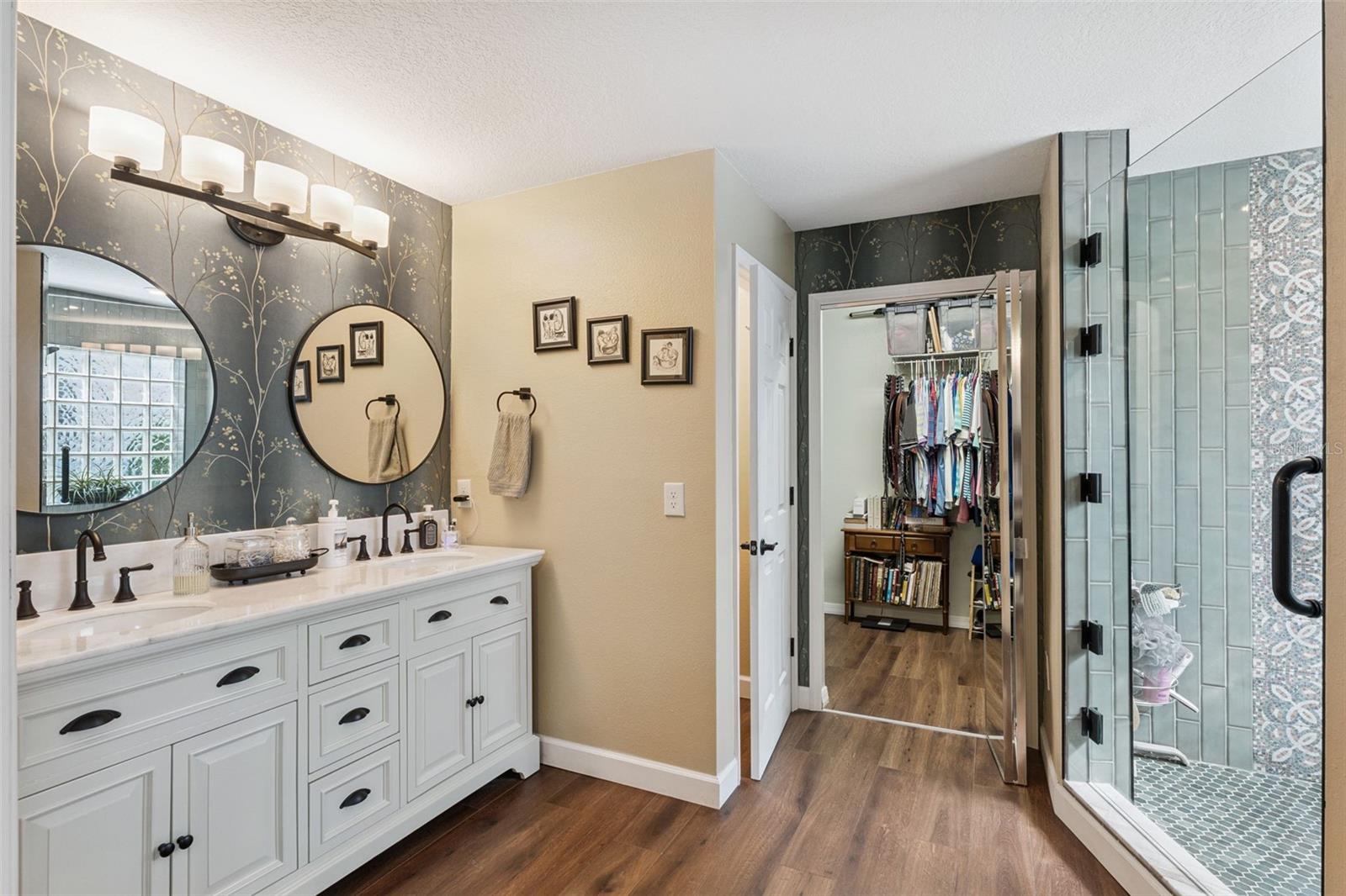 Image 18 of 43 For 304 Sabal Springs Court