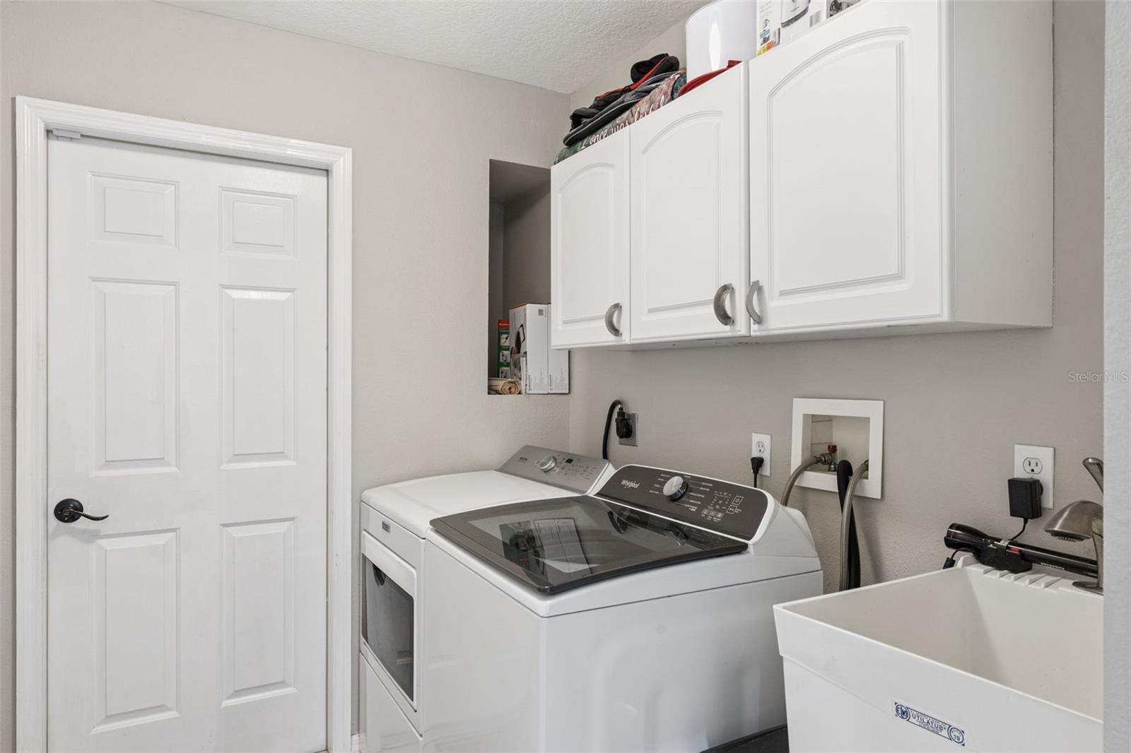 Image 20 of 43 For 304 Sabal Springs Court