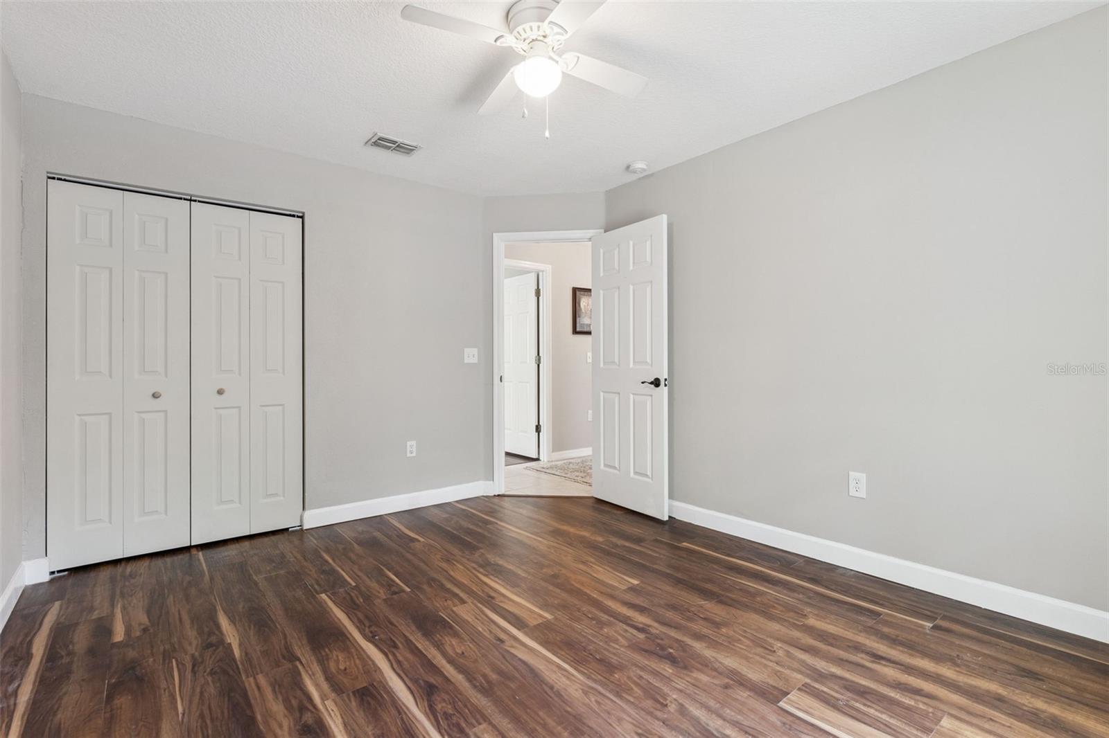 Image 24 of 43 For 304 Sabal Springs Court