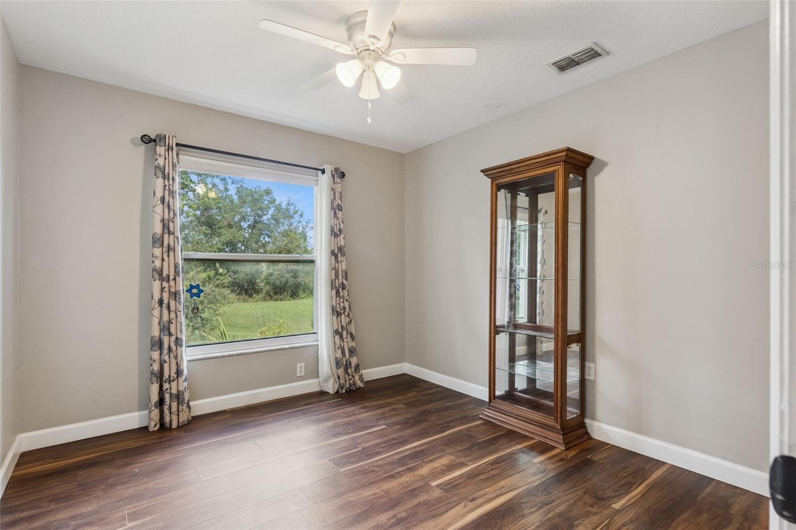 Image 26 of 43 For 304 Sabal Springs Court