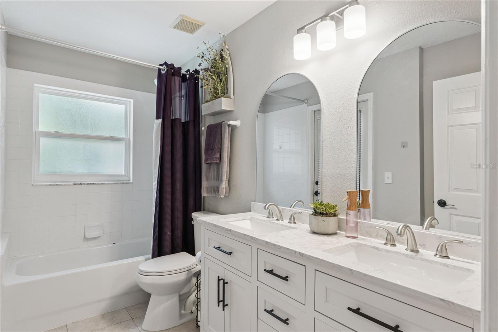 Image 28 of 43 For 304 Sabal Springs Court