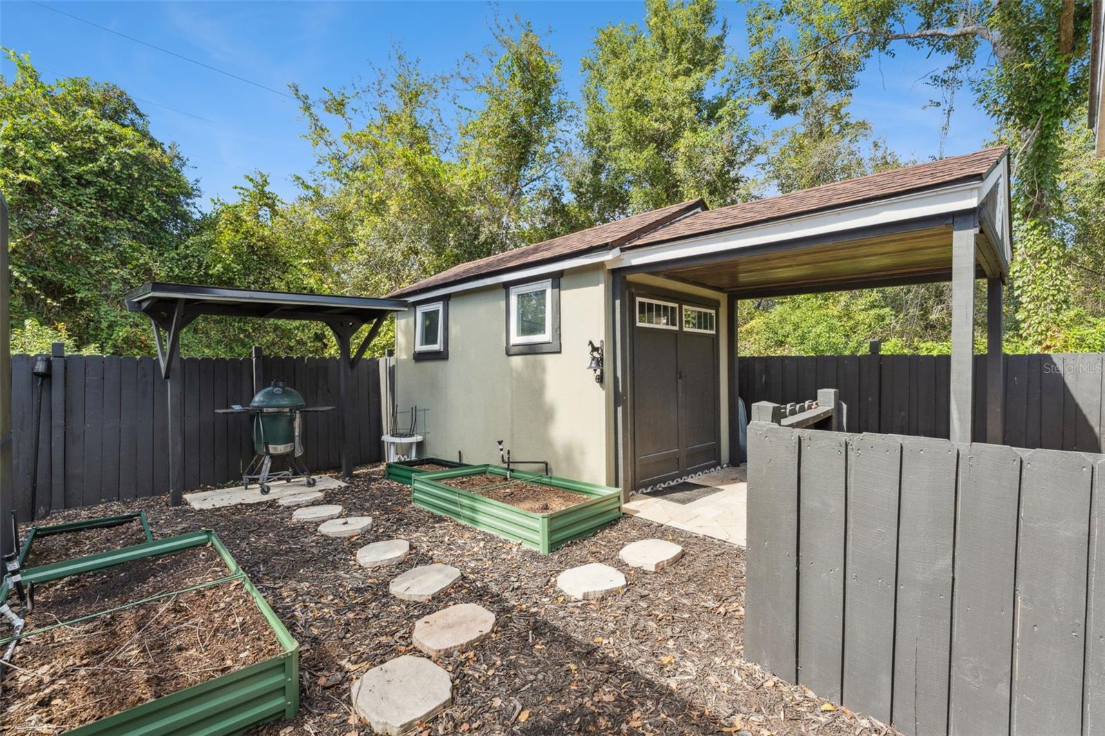 Image 35 of 43 For 304 Sabal Springs Court