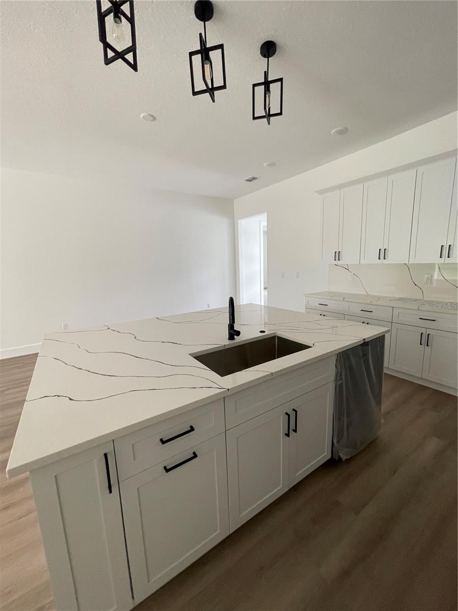 Image 17 of 52 For 41719 Aspen Drive