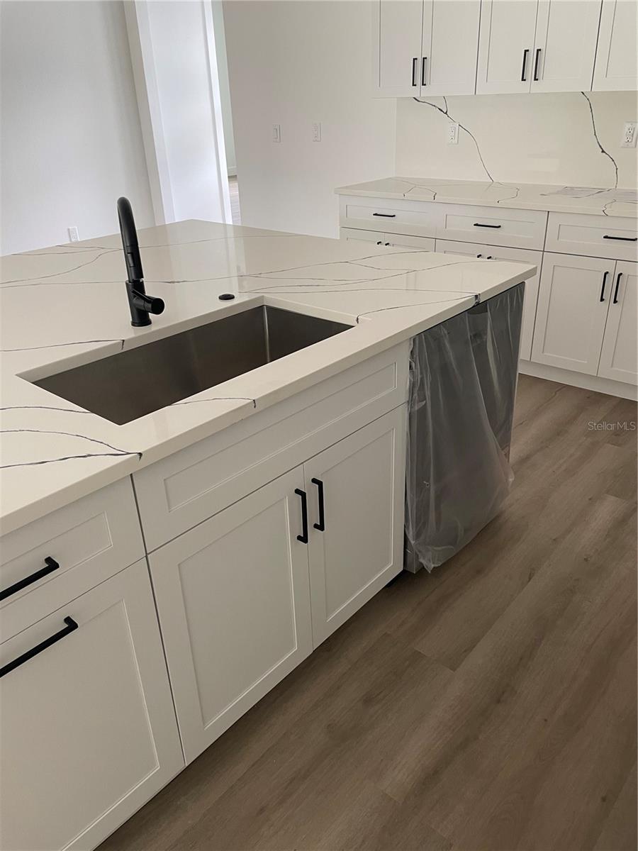 Image 18 of 52 For 41719 Aspen Drive