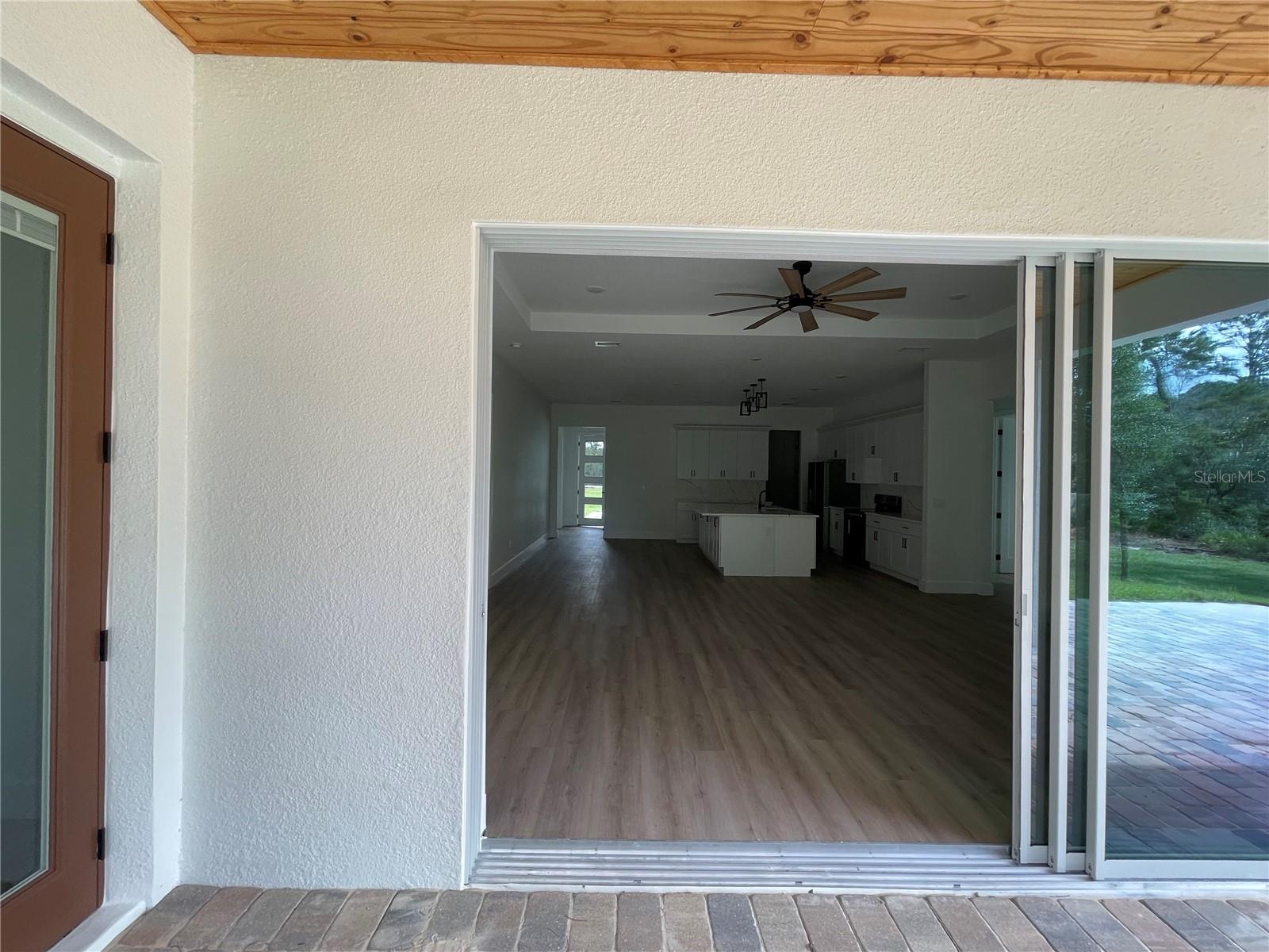 Image 25 of 52 For 41719 Aspen Drive