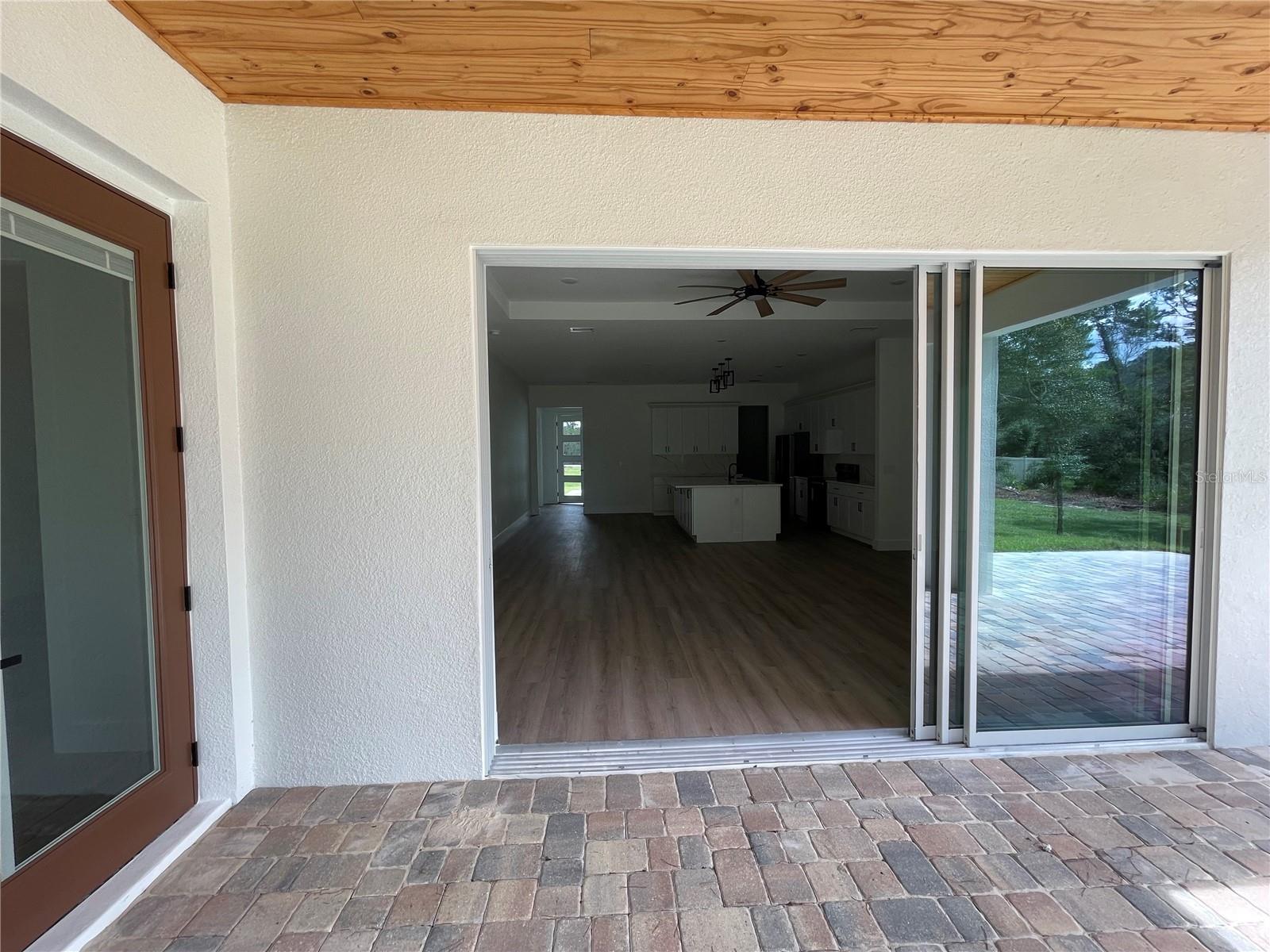 Image 26 of 52 For 41719 Aspen Drive