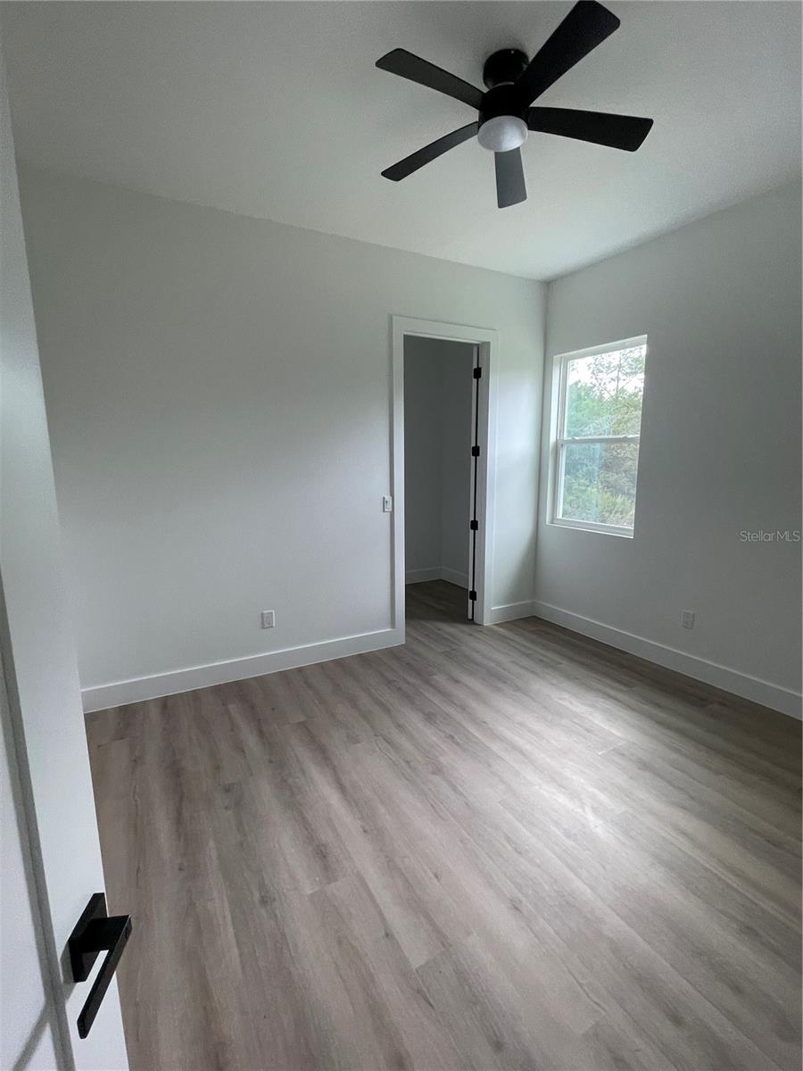 Image 43 of 52 For 41719 Aspen Drive