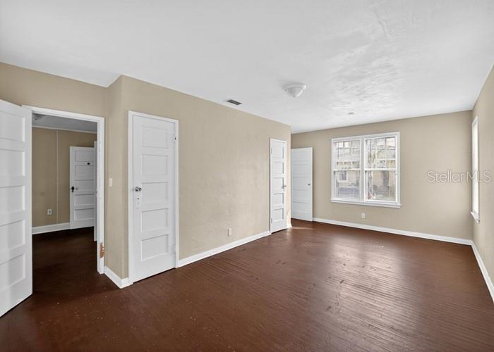 Image 12 of 20 For 319 Hollywood Avenue