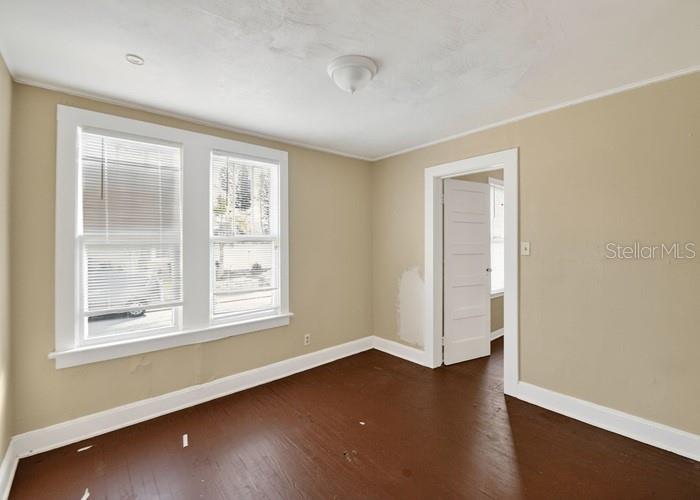 Image 18 of 20 For 319 Hollywood Avenue