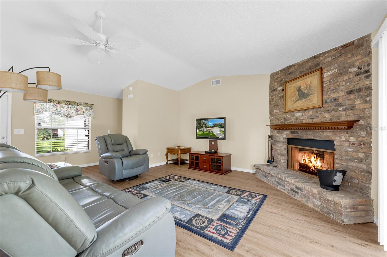 Image 15 of 37 For 3311 Needle Palm Drive