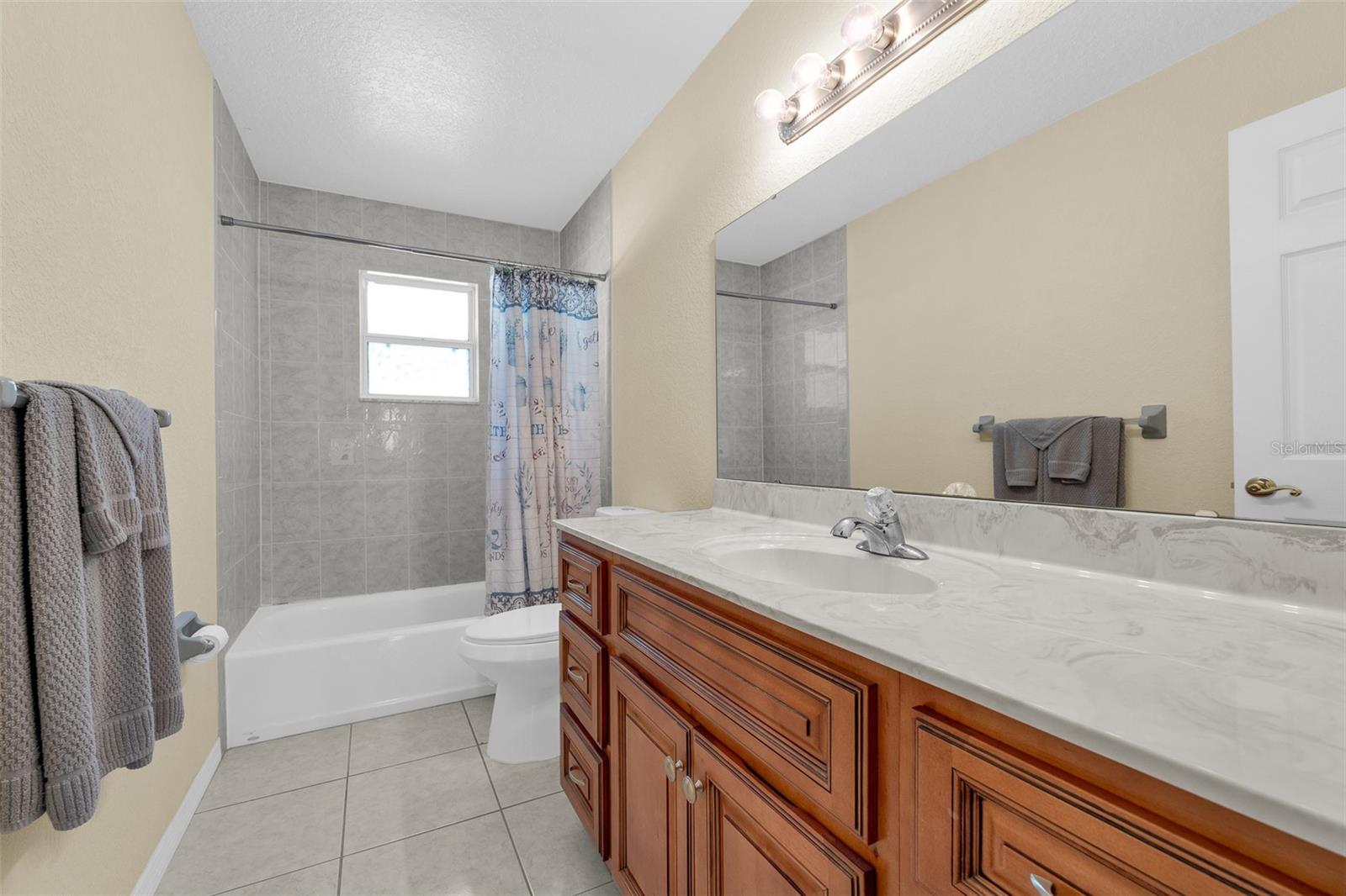 Image 27 of 37 For 3311 Needle Palm Drive