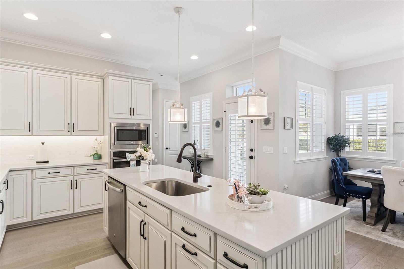 Image 19 of 85 For 1531 Castile Street