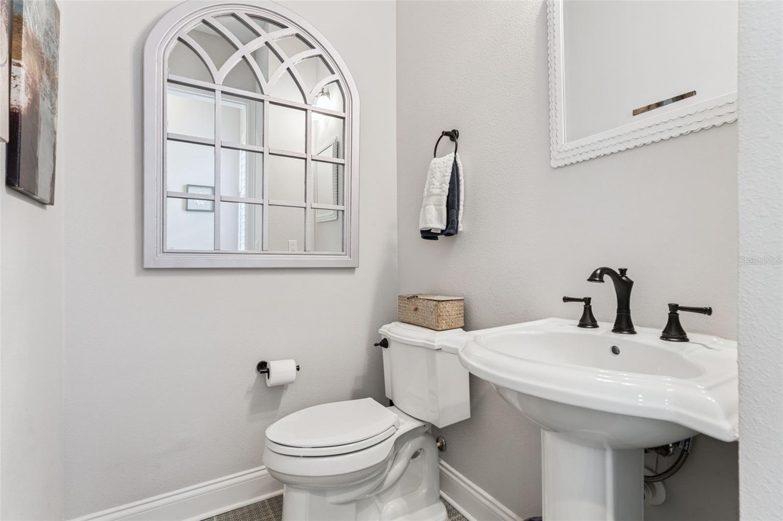 Image 23 of 85 For 1531 Castile Street