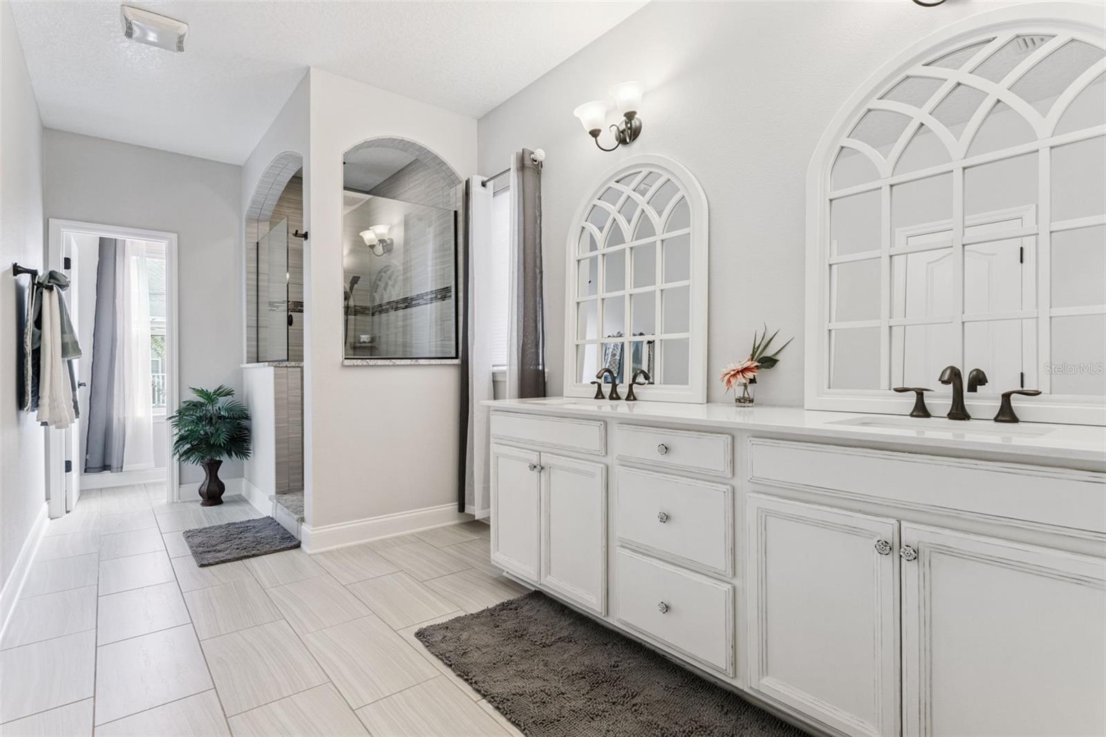 Image 32 of 85 For 1531 Castile Street