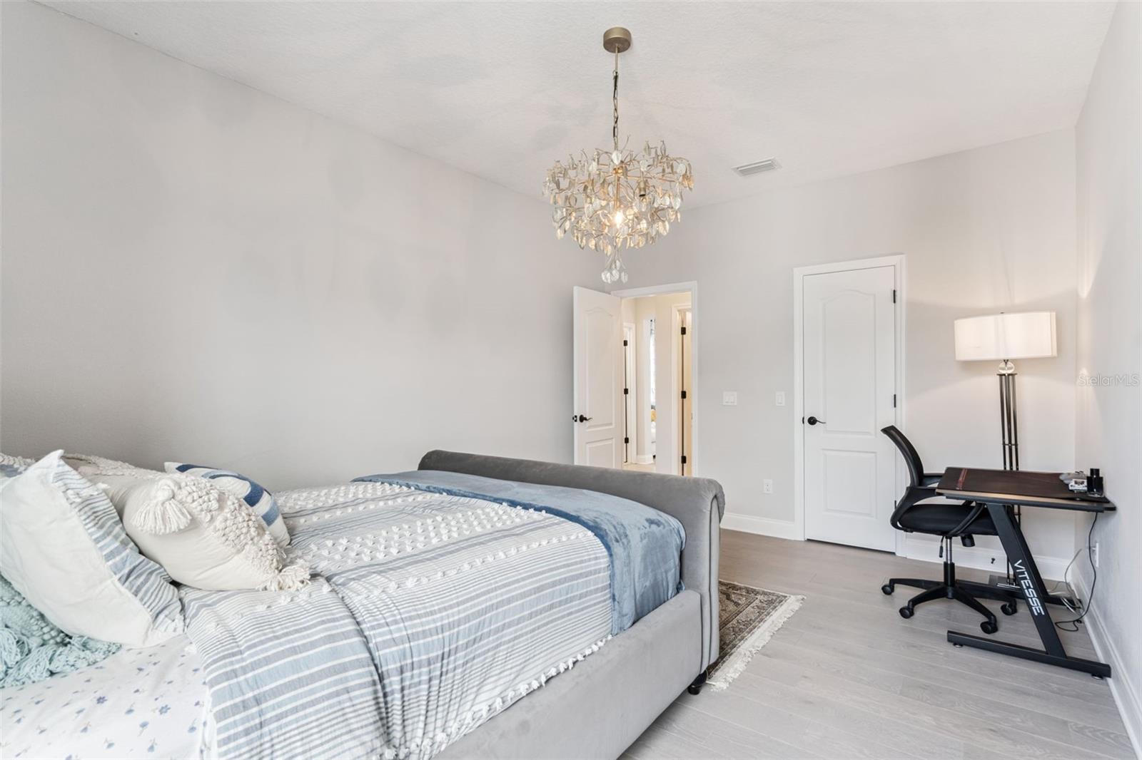 Image 37 of 85 For 1531 Castile Street