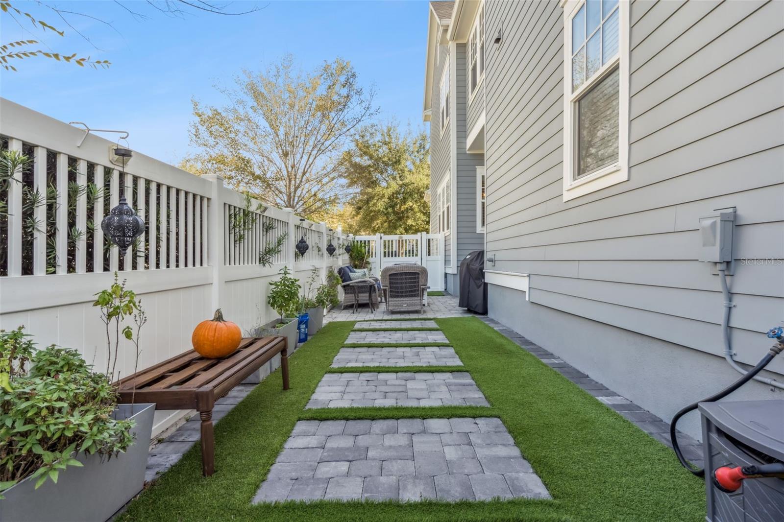 Image 47 of 85 For 1531 Castile Street