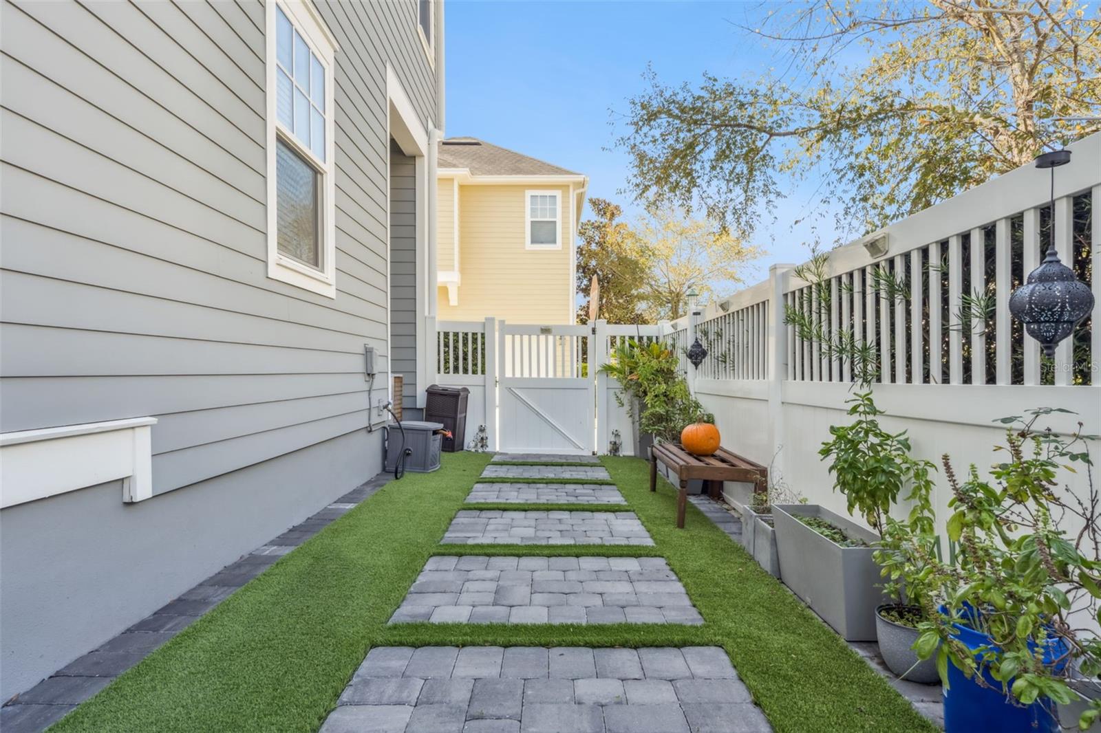 Image 48 of 85 For 1531 Castile Street