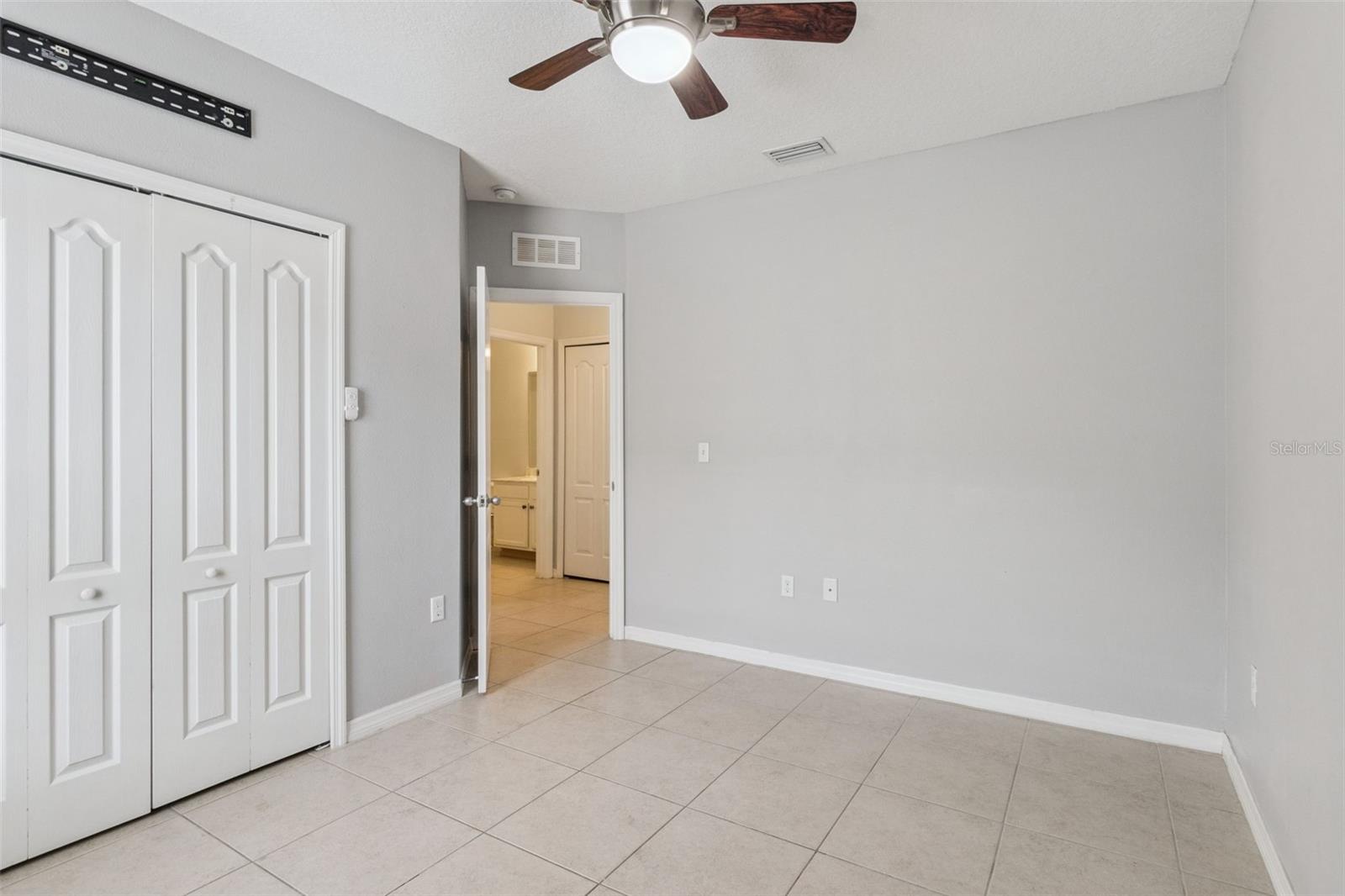 Image 14 of 25 For 1156 Brenton Manor Drive