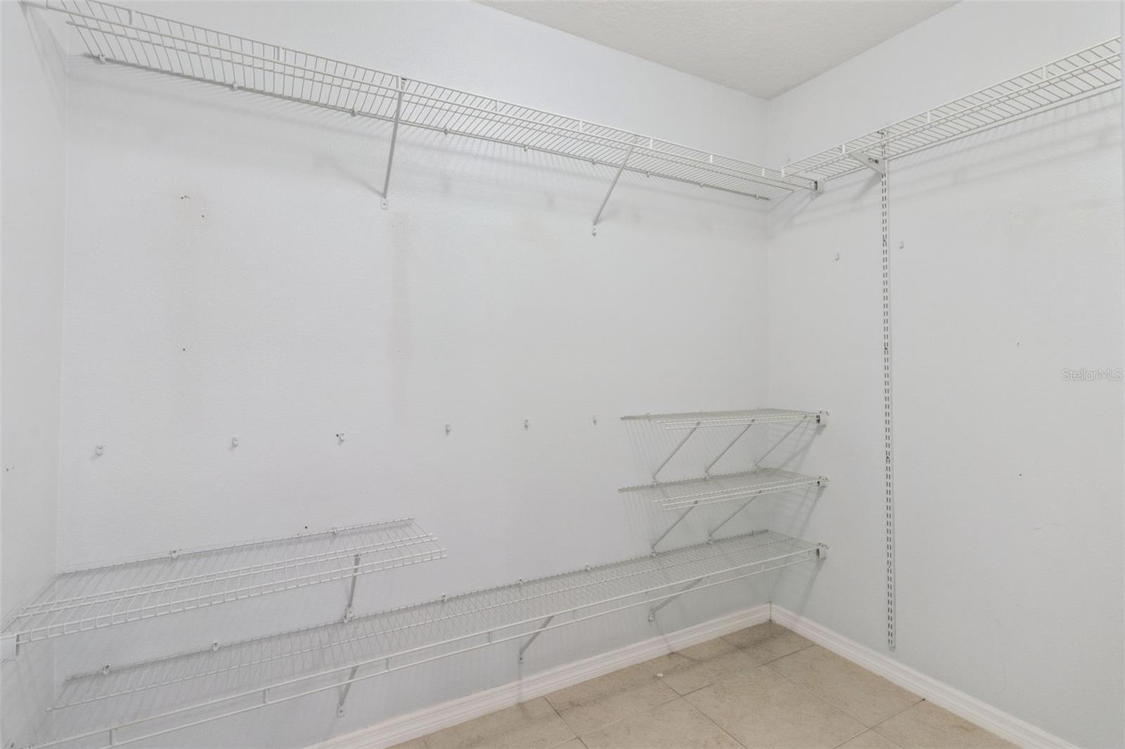 Image 18 of 25 For 1156 Brenton Manor Drive