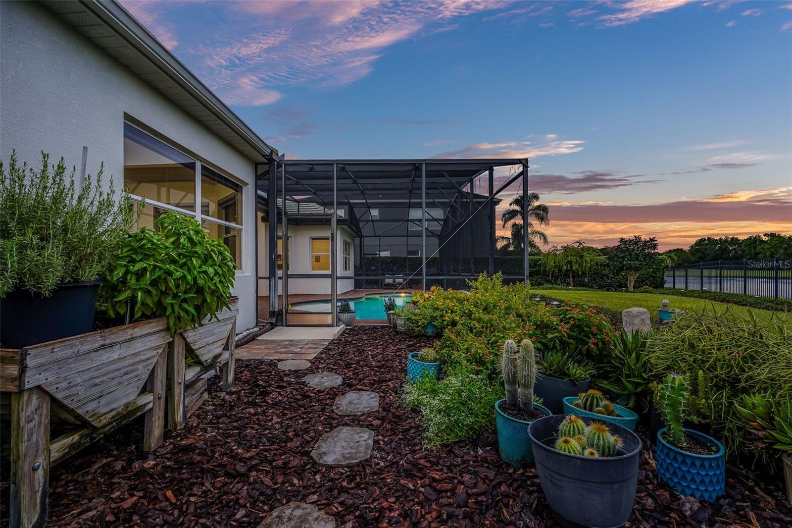 Image 21 of 40 For 6503 Everingham Lane