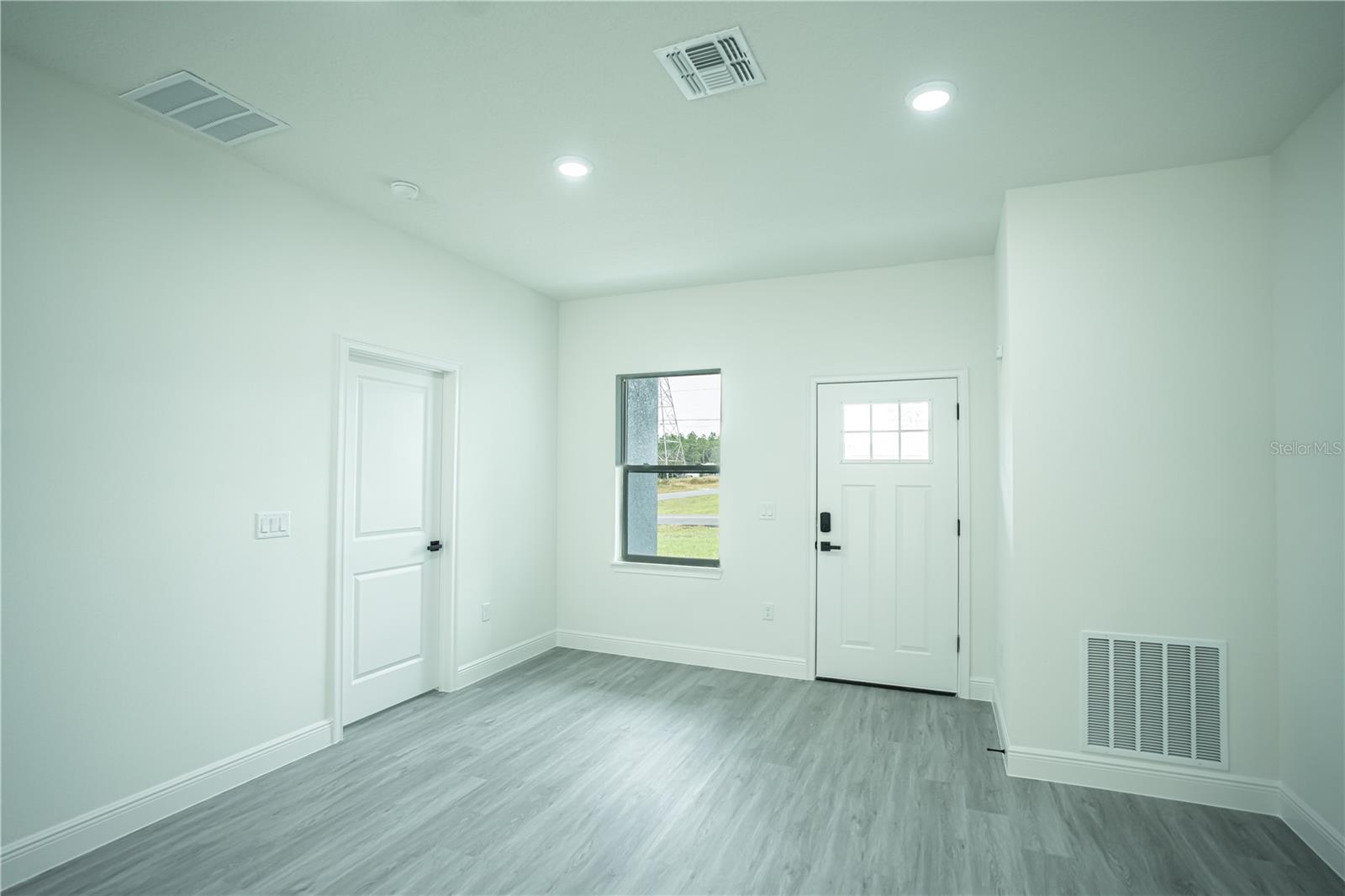 Image 14 of 44 For 6418 155th Place