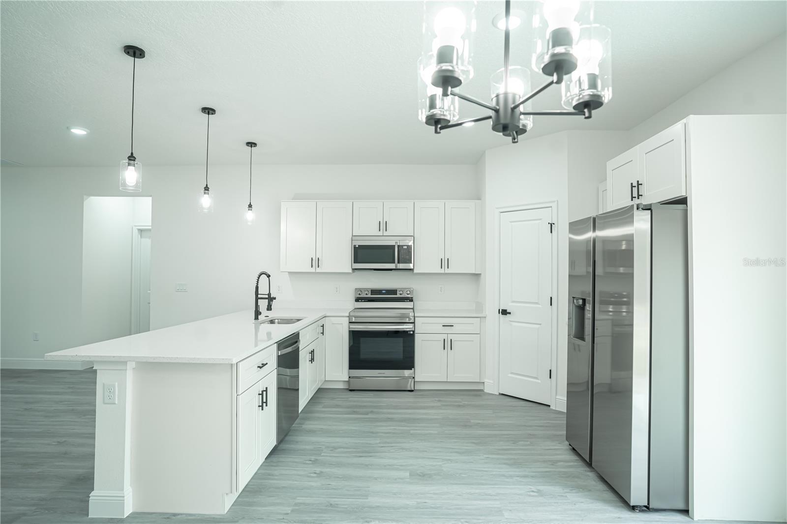 Image 17 of 44 For 6418 155th Place