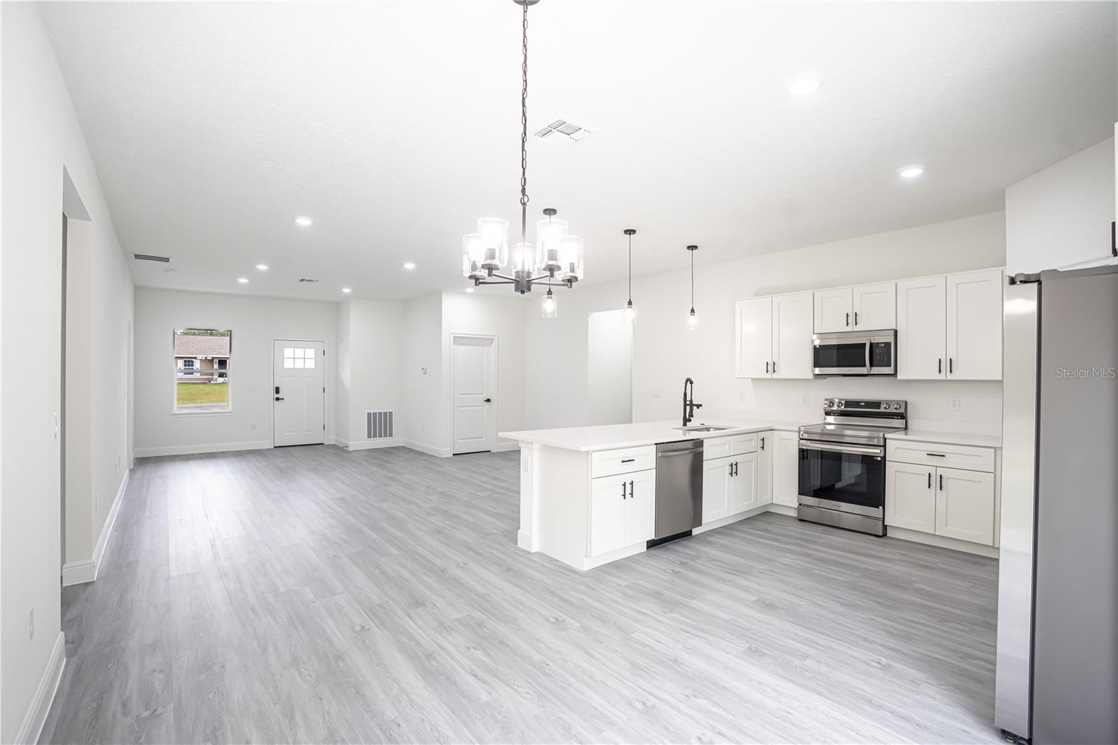 Image 23 of 44 For 6418 155th Place